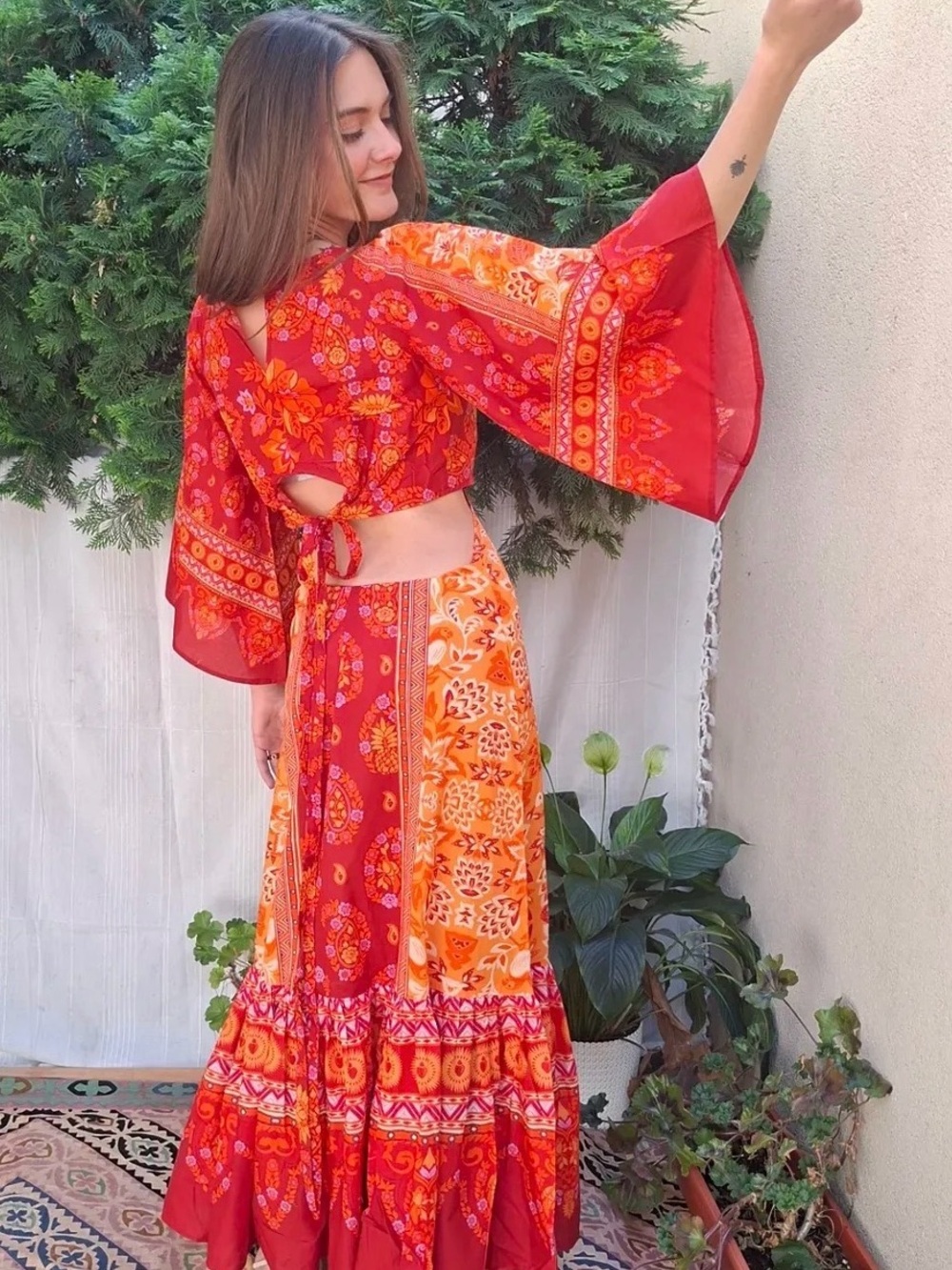 FARM Rio beautiful bell sleeve cutout dress. Colorful fruit floral print Maxi - Picture 13 of 16